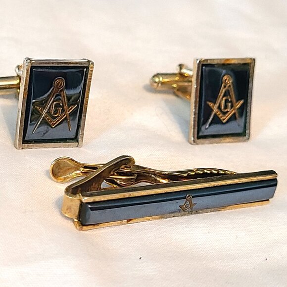 Vintage Gold Tone Masonic Freemason Black Stone Cufflinks Tie Tack Clip Men - Picture 2 of 9